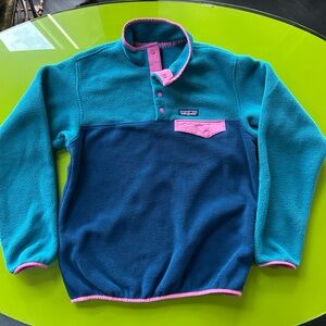 Patagonia Women's  Teal and Navy Fleece Pullover
